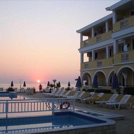 Отель Konstantin Beach Закинтос Экстерьер фото